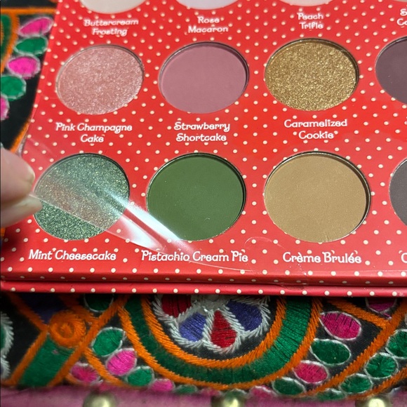 Strawberry Shortcake Eyeshadow Palette - Picture 3 of 3